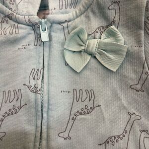 Giraffe Print Baby zip-up sweatshirt with Bow.